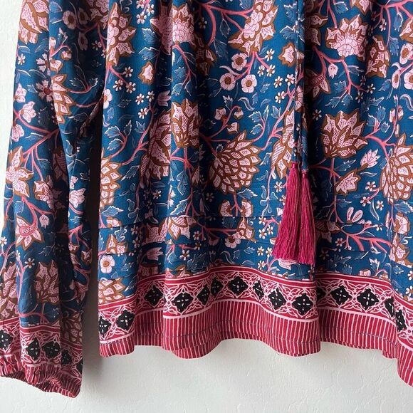 Nat by Natalie Martin Blue Floral Print Tassel Peasant Blouse Size Small - Picture 4 of 8
